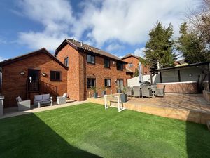 Photo 28- click for photo gallery